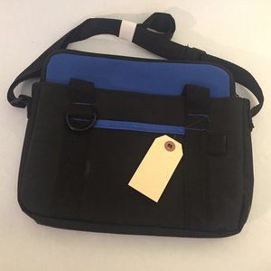 NWOT Tablet sleeve w/ handles & strap